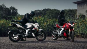 Bajaj Pulsar n160 (2)