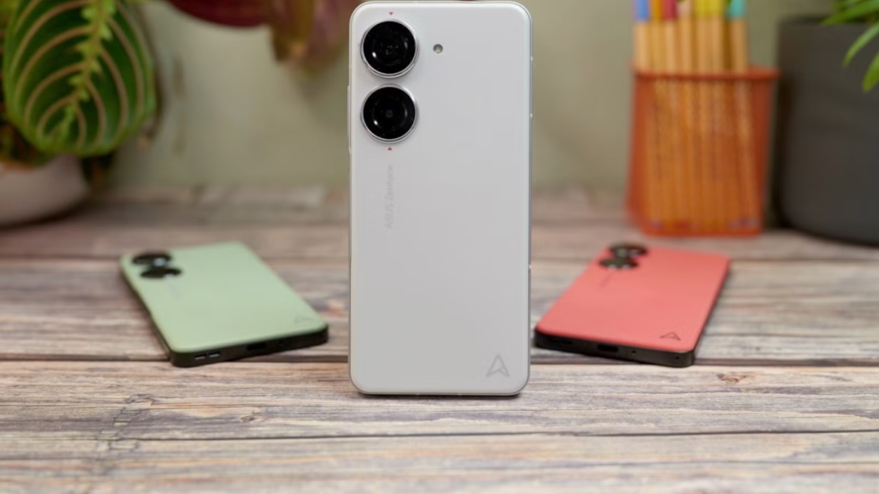 Best Compact Smartphones of