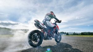 Ducati Hypermotard 950 (2)