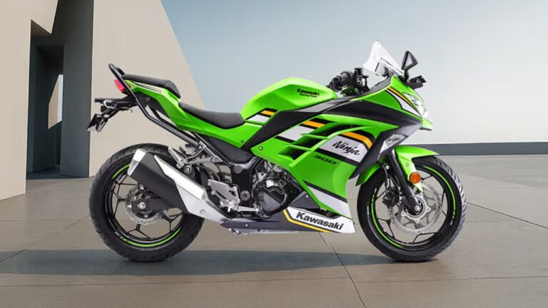 Kawasaki Ninja 300: Premium bike with powerful performance and sporty looks