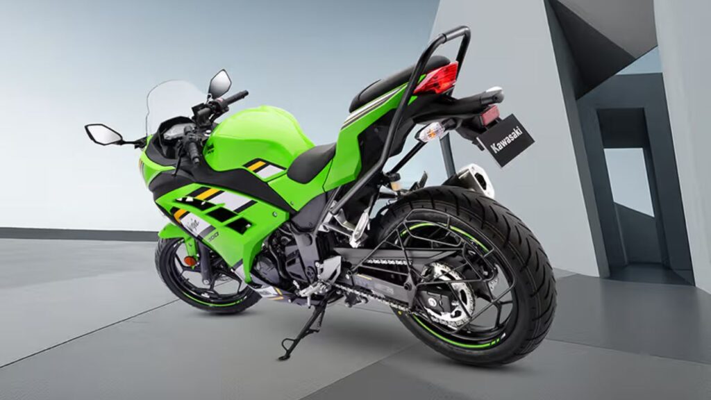 Kawasaki Ninja 300: A sports bike with a 296cc engine and powerful looks