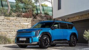 Defining a New Era: The Kia EV9 and the Electric SUV Revolution in Trending category