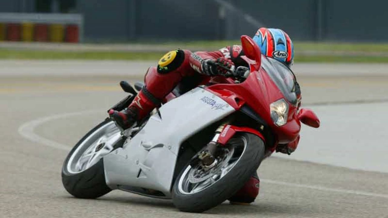 MV Agusta F4: Know Why This Italian Beauty Is Called the Rolls Royce of Two Wheels 2 MV Agusta F4 2