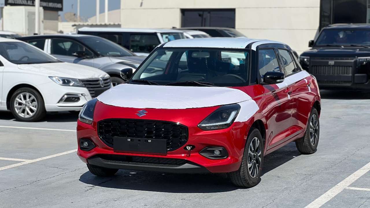 Maruti Suzuki Swift 2025 vs...