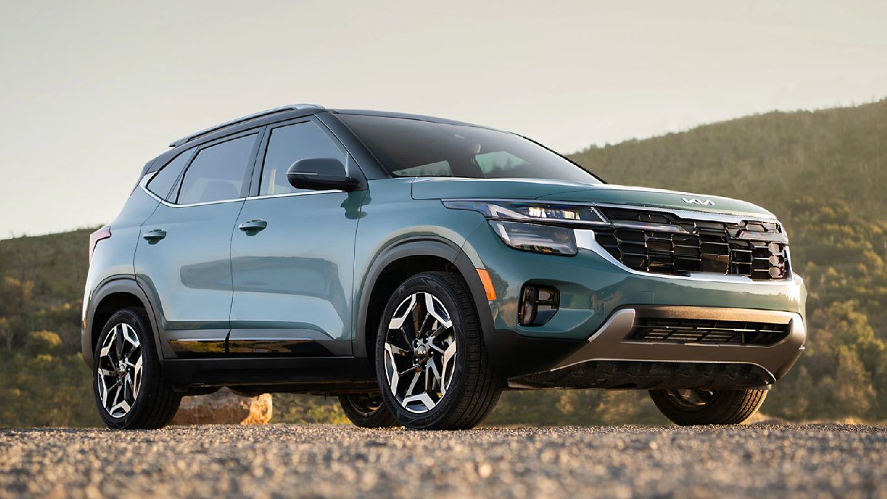 Maruti Victoris vs Kia Seltos...