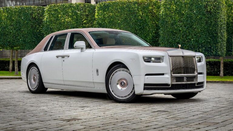 The Pinnacle of Automotive Luxury: A Deep Dive into the Rolls-Royce Phanto