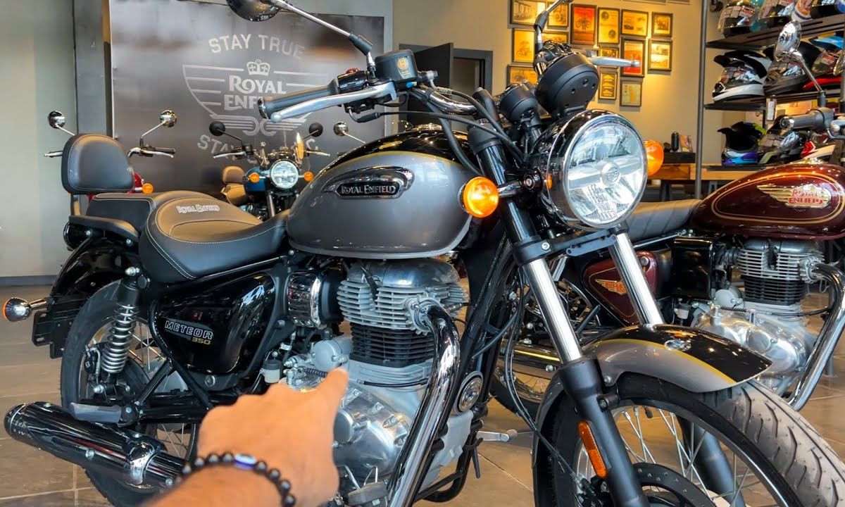 Royal Enfield Meteor 350 Detailed...