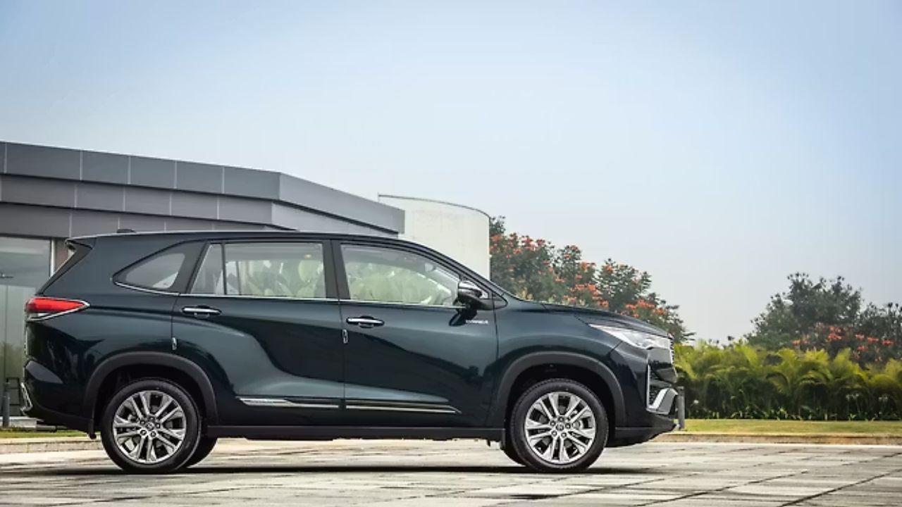 Toyota Innova Hycros: New