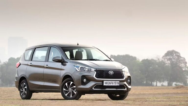 Toyota Rumion: A Perfect Blend of Design, Space and Comfort