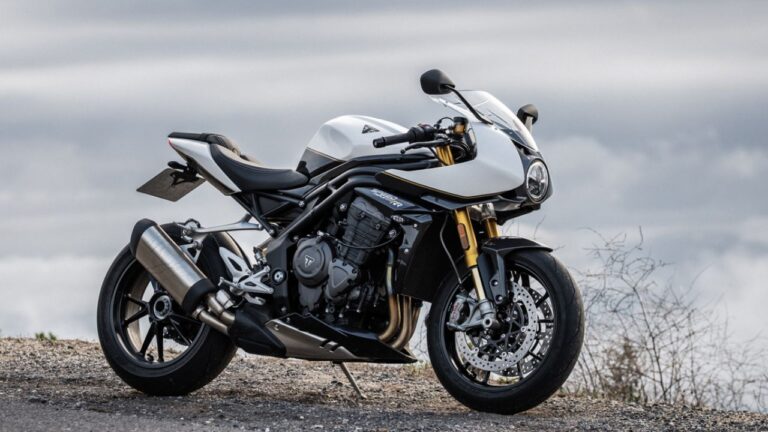 Triumph Speed ​​Triple 1200 RR: Can This British Super Bike Compete with Ducati, Know the Full Details