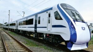 Passengers remained adamant at the gate, Vande Bharat’s speed stopped, chaos ensued, read details