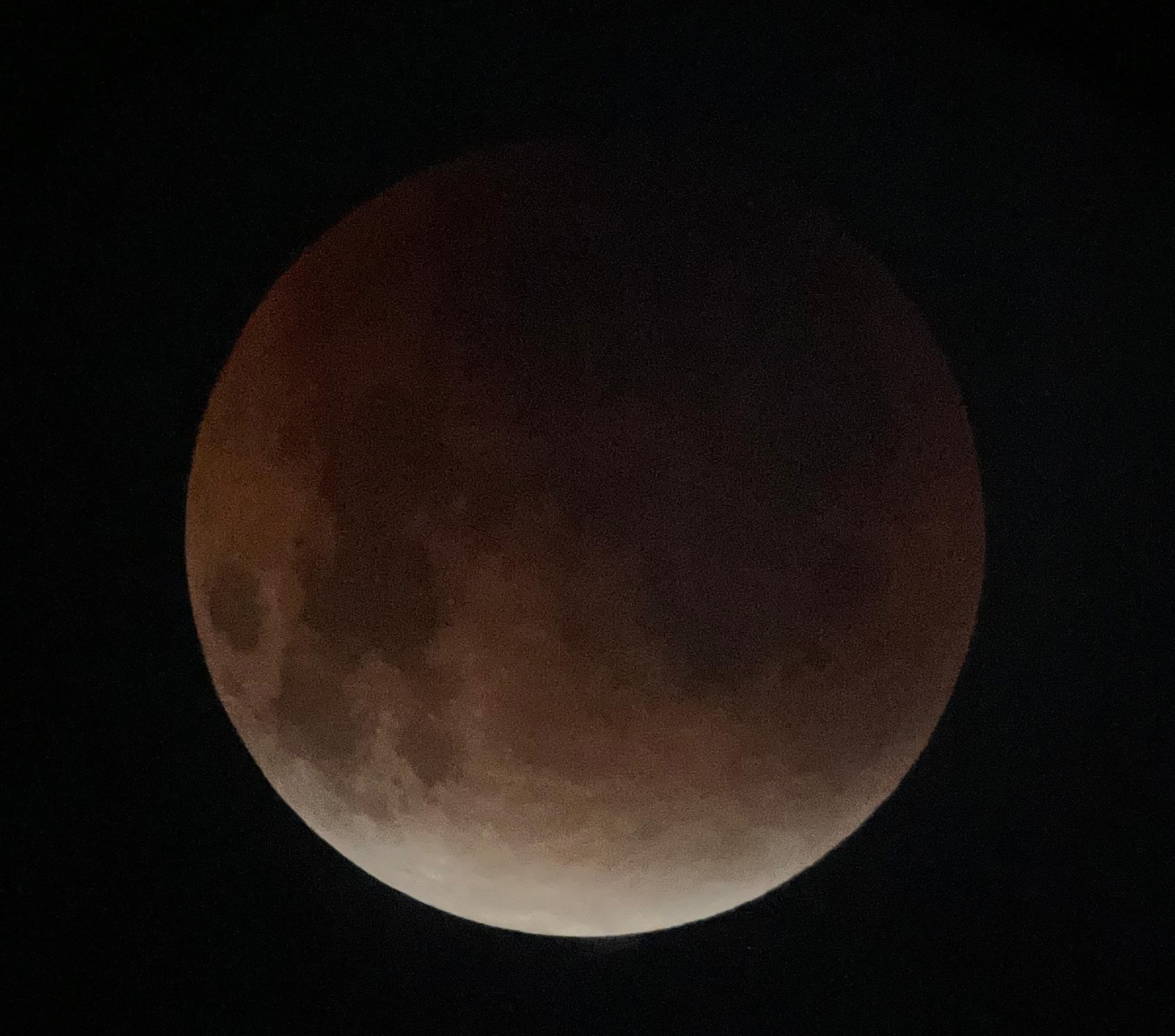 लाल से नारंगी-रक्त चंद्रमा तक...