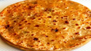 chili paratha paneer