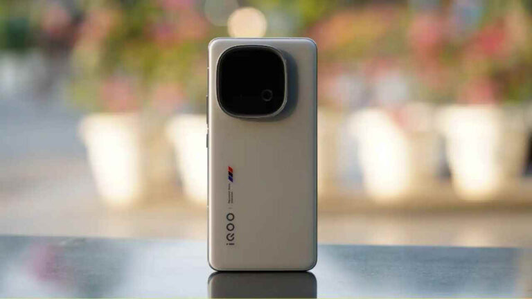 iQOO 15 India Launch 2025 : 7000mAh Battery, 16GB RAM, 8K Camera And 6G Ready – Know Details