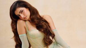 Palak Tiwari Looks Like a Princess in a Dual-Shade Outfit, See Her Photos in News Gallery category