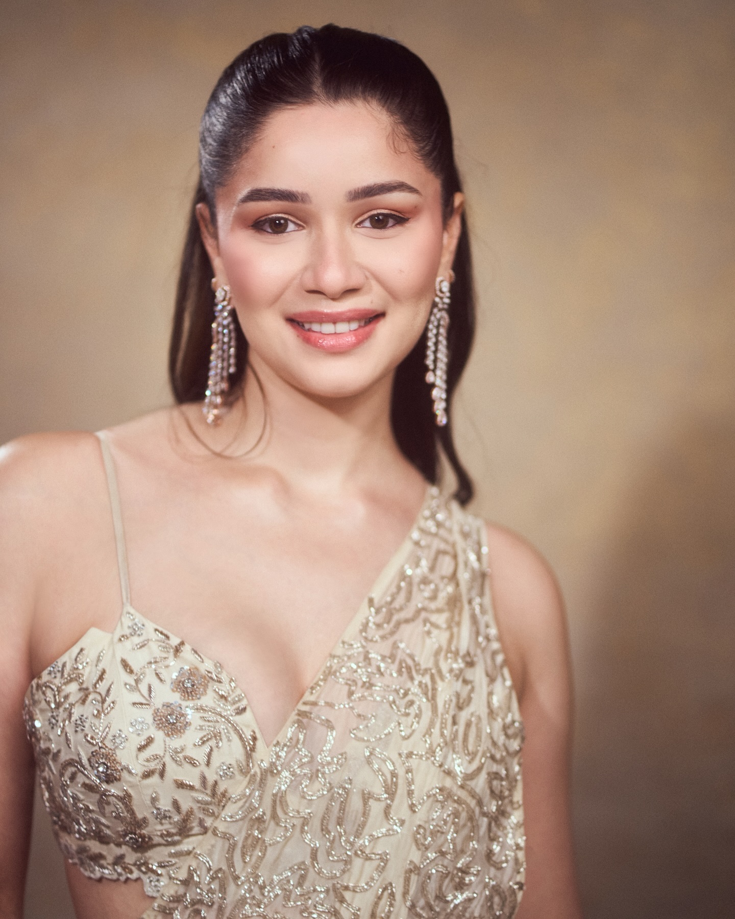 Sara Tendulkar Photos – 8...