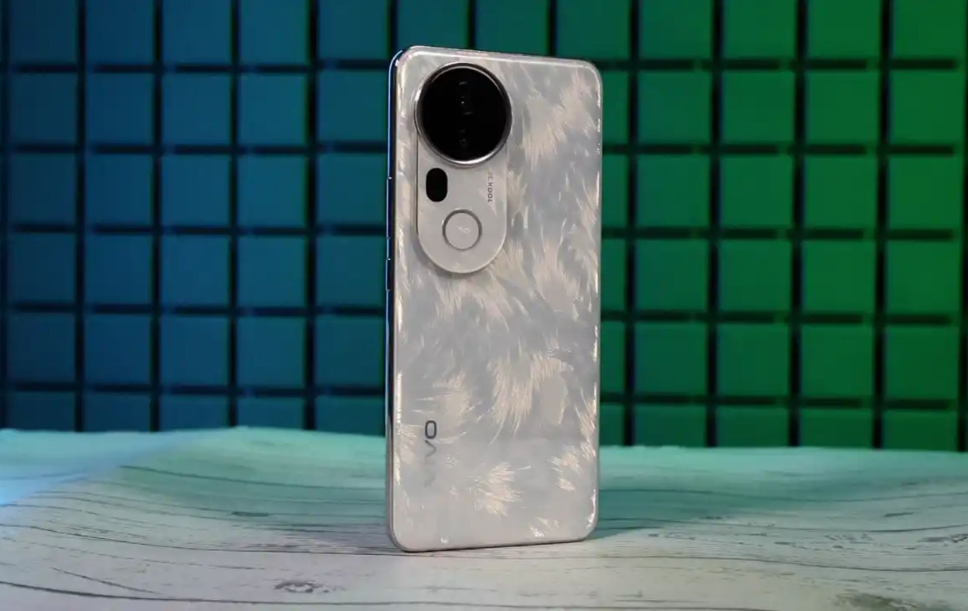 Vivo T4 Ultra: luxurious camera...