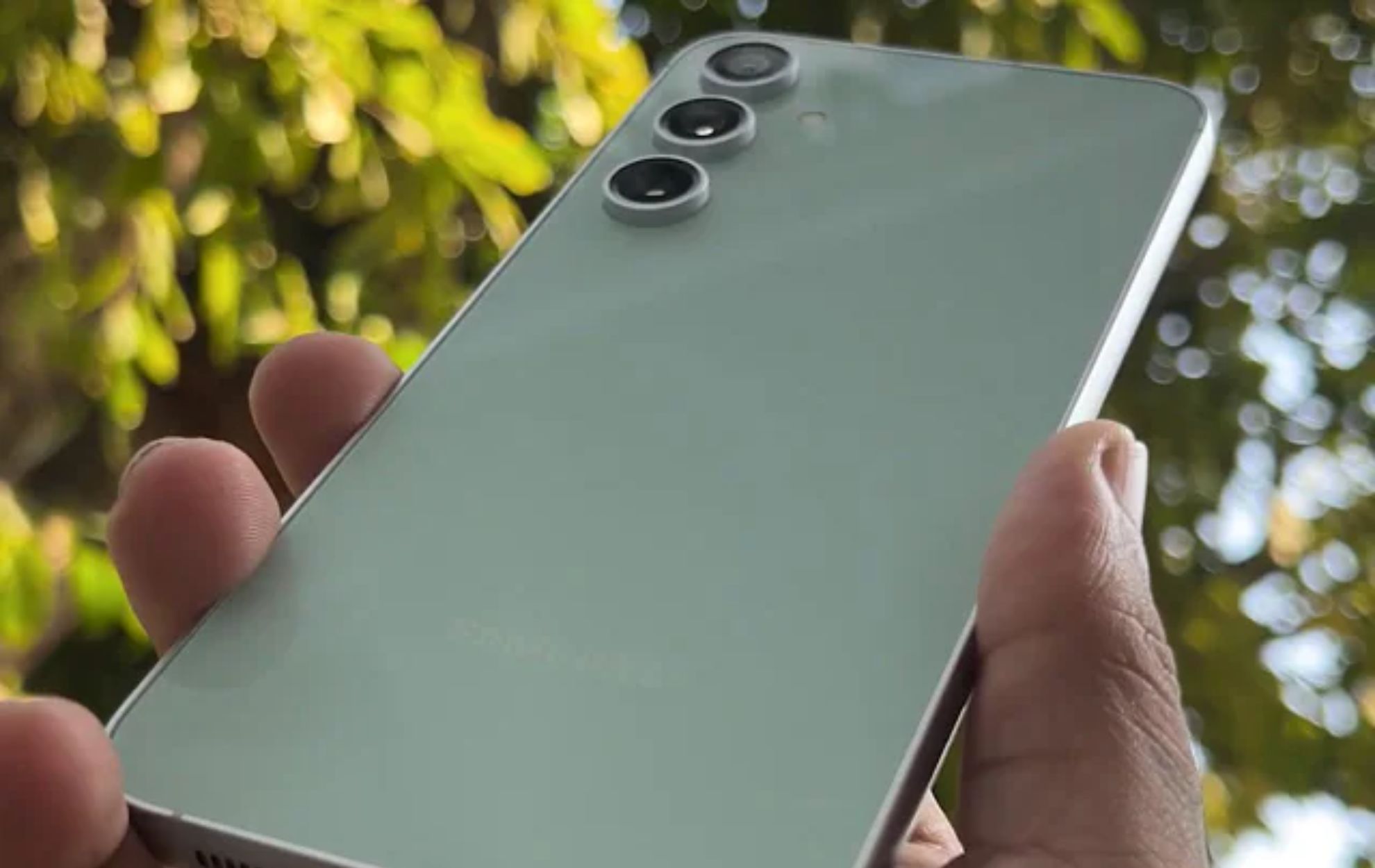 Samsung Galaxy S24 FE: Tremendous...