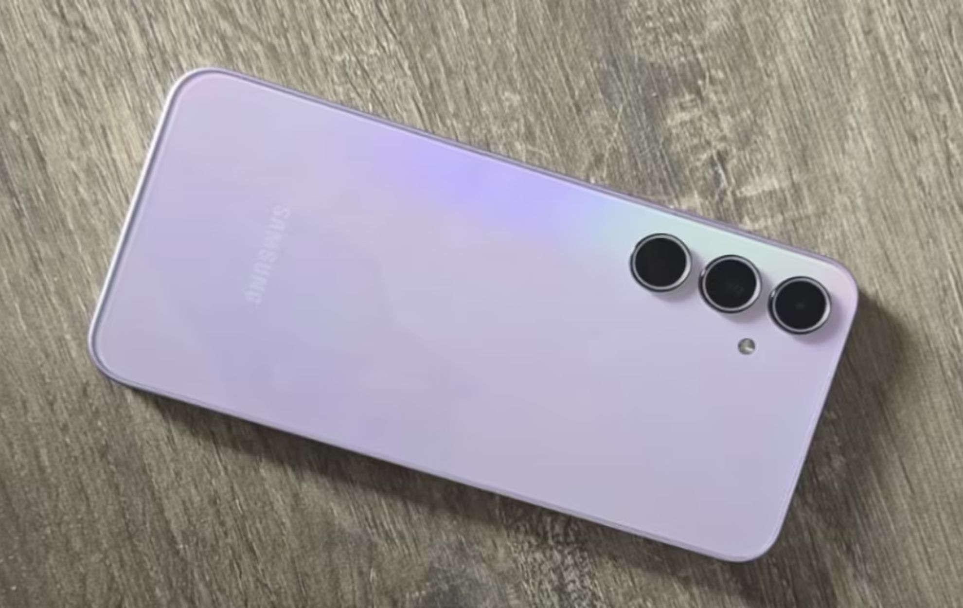 Samsung Galaxy A35: Smartphone with...