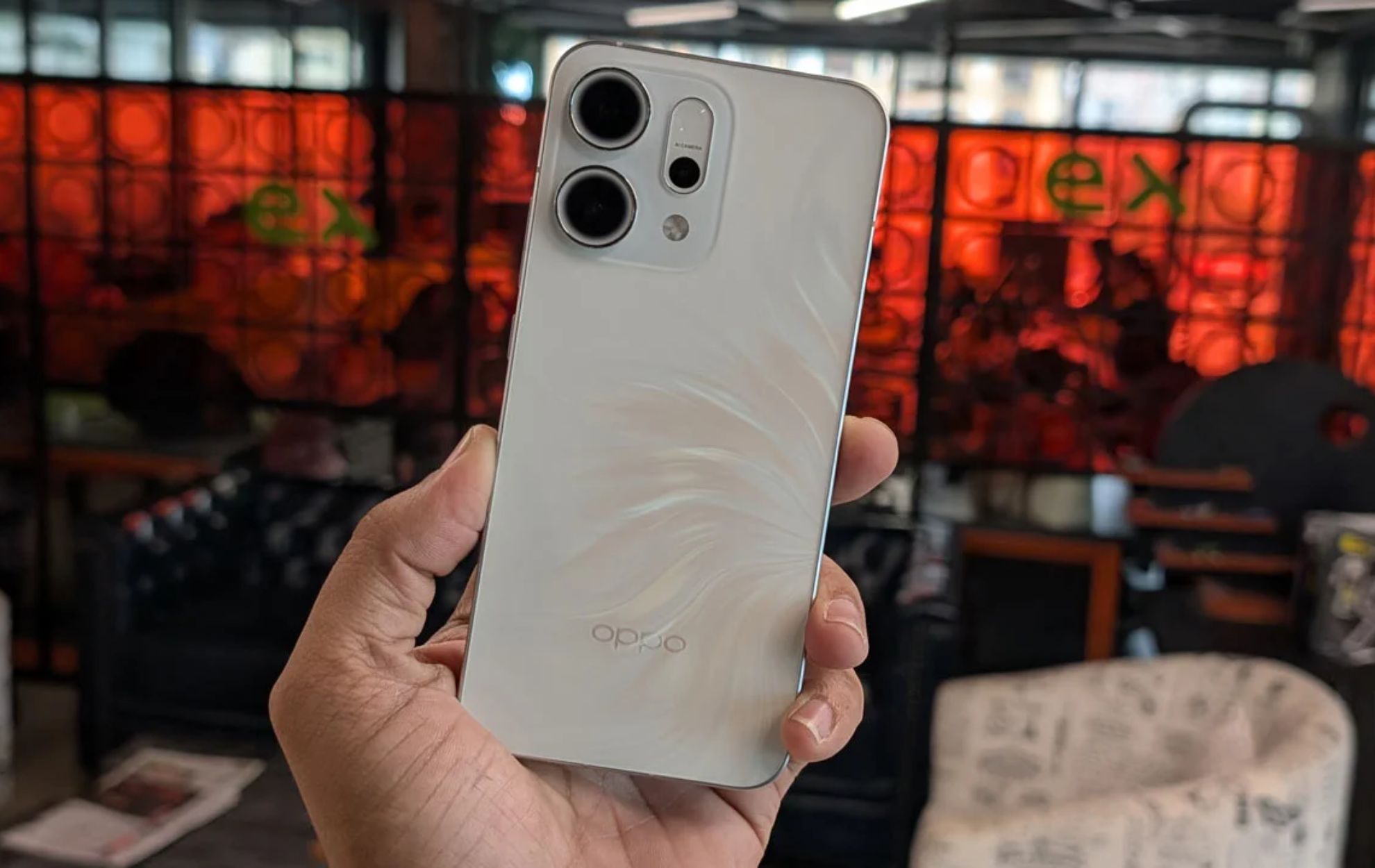 Oppo Reno14: Flagship smartphone with...