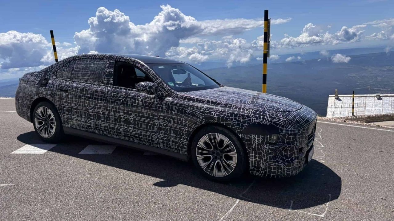 BMW ALPINA 7 Series 2027:...