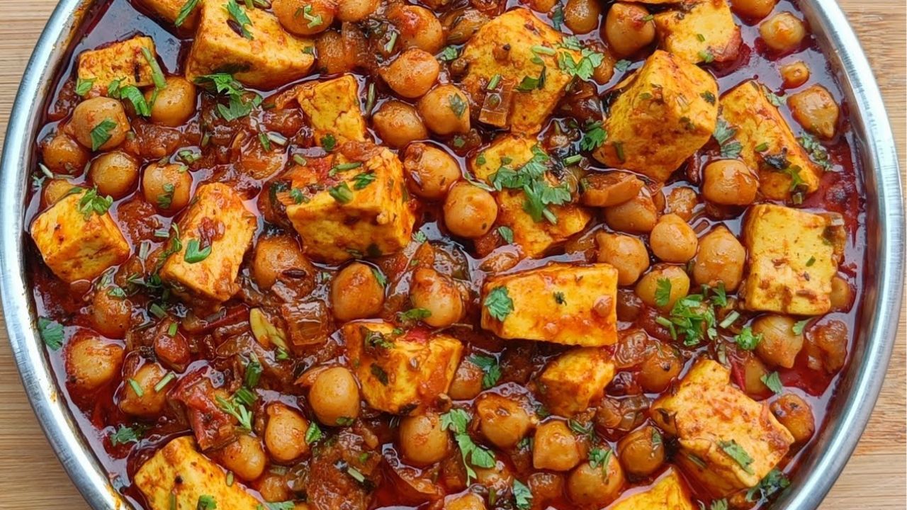 Chole Paneer Recipe