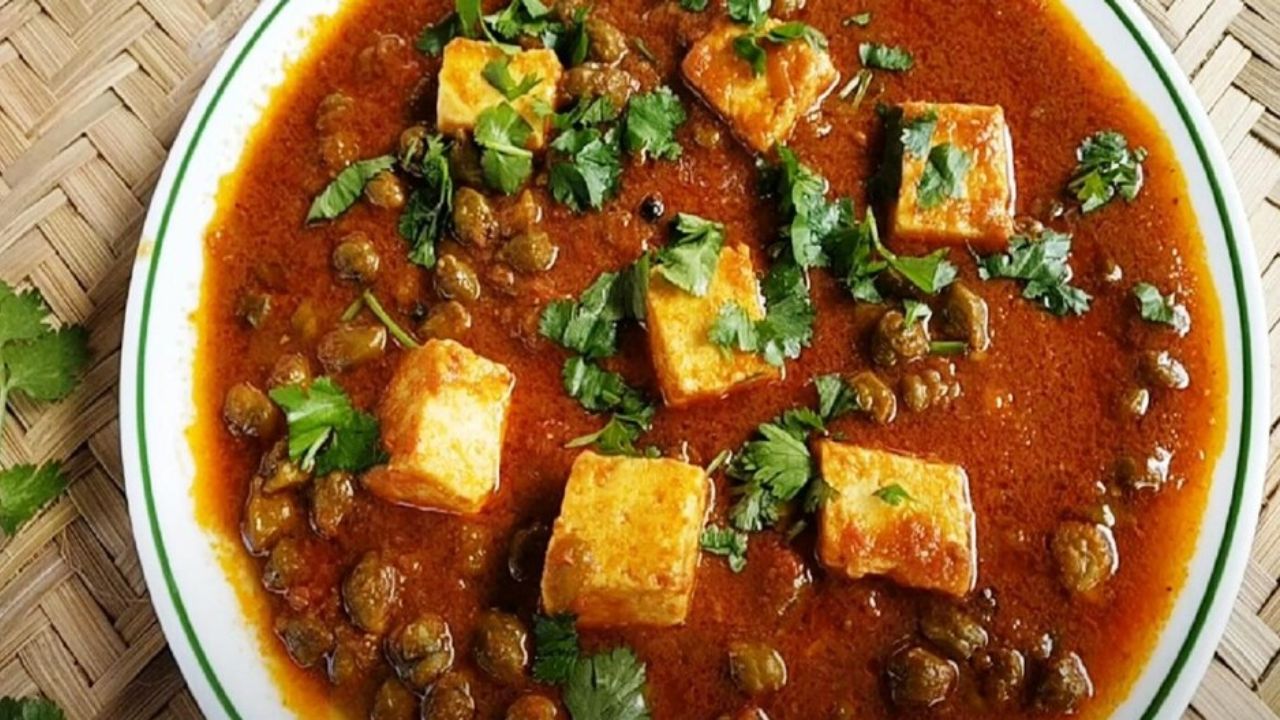Chole Paneer Recipe: How To...
