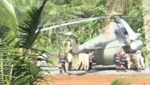 Viral Video – President Draupadi Murmu’s Helicopter Wheel Gets Stuck in Kerala for Sabarimala Darshan