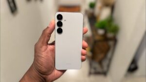 Get This Samsung Phone Worth ₹75,000 For Just ₹35,000