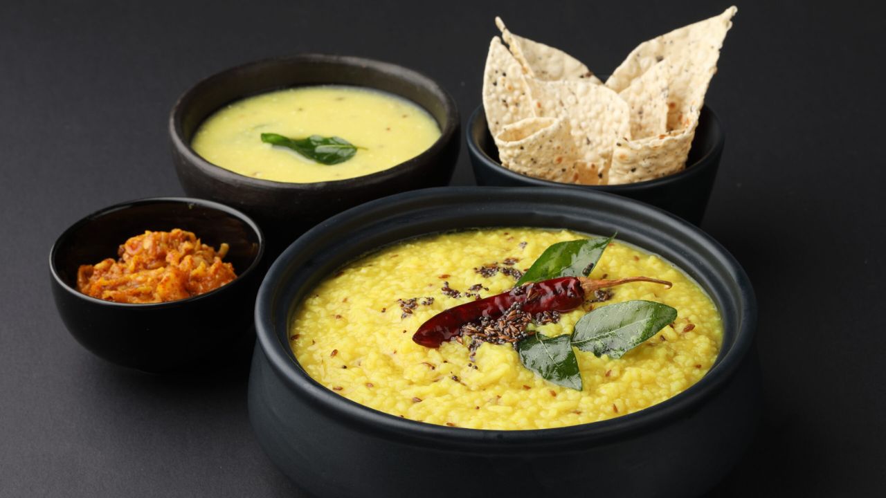 Gujarati Kadhi Khichdi Recipe