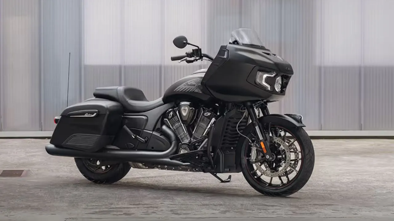 Indian Challenger Dark Horse (2)