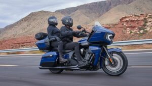 Indian Pursuit Dark Horse (1)