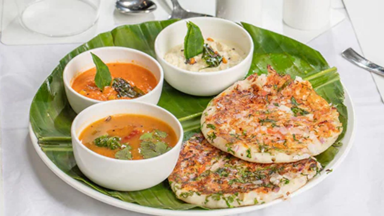 Instant Atta Uttapam Recipe