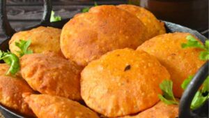 Methi Puri Recipe: How To Make Special & Tasty Recipes During The Cold Season