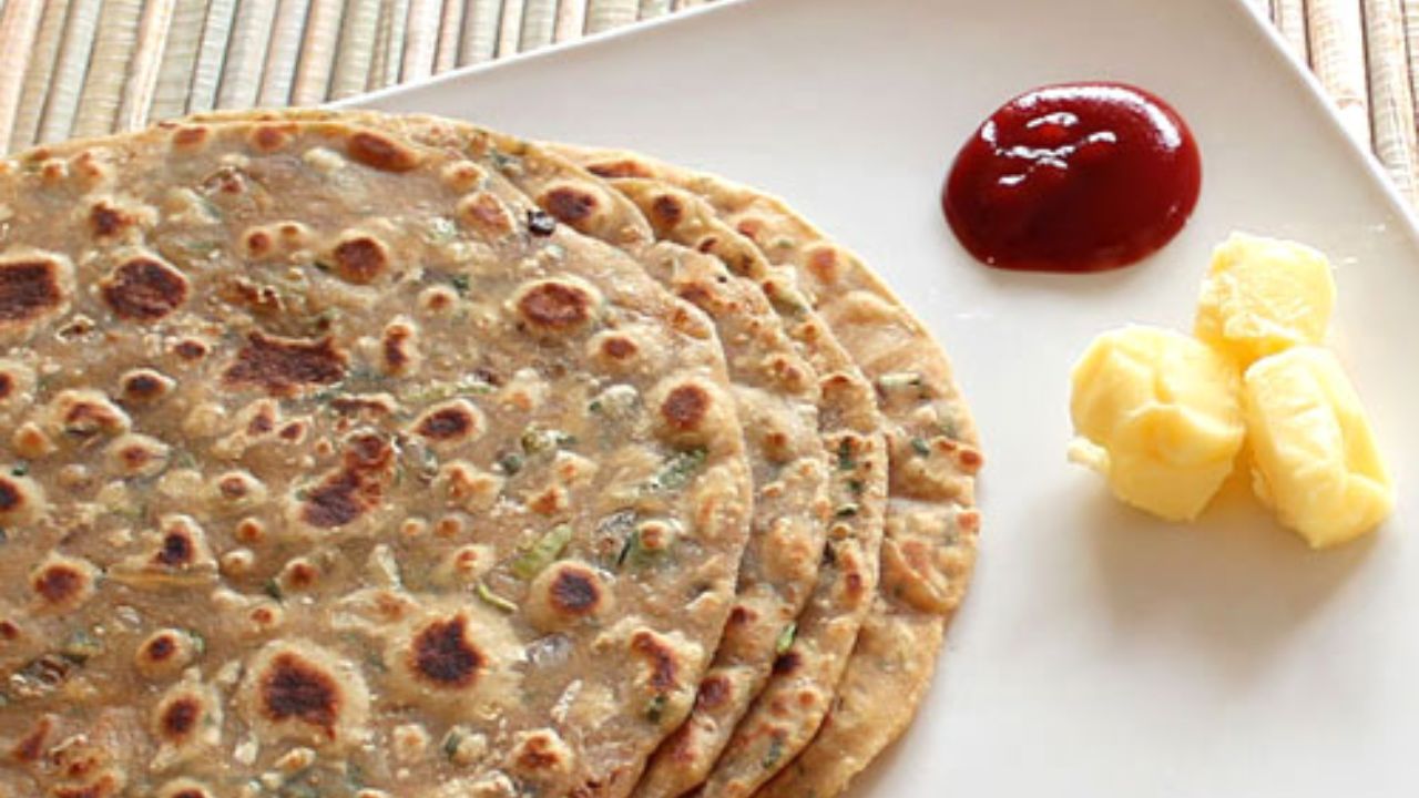 Pyaz Ka Paratha Recipe