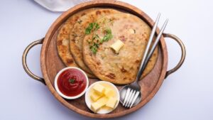 Pyaz Ka Paratha Recipe: Prepare This Delicious Recipe Using This Method During The Cold Season
