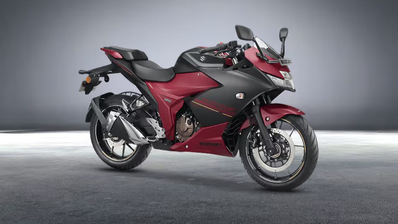 Suzuki Gixxer SF: A Sports...