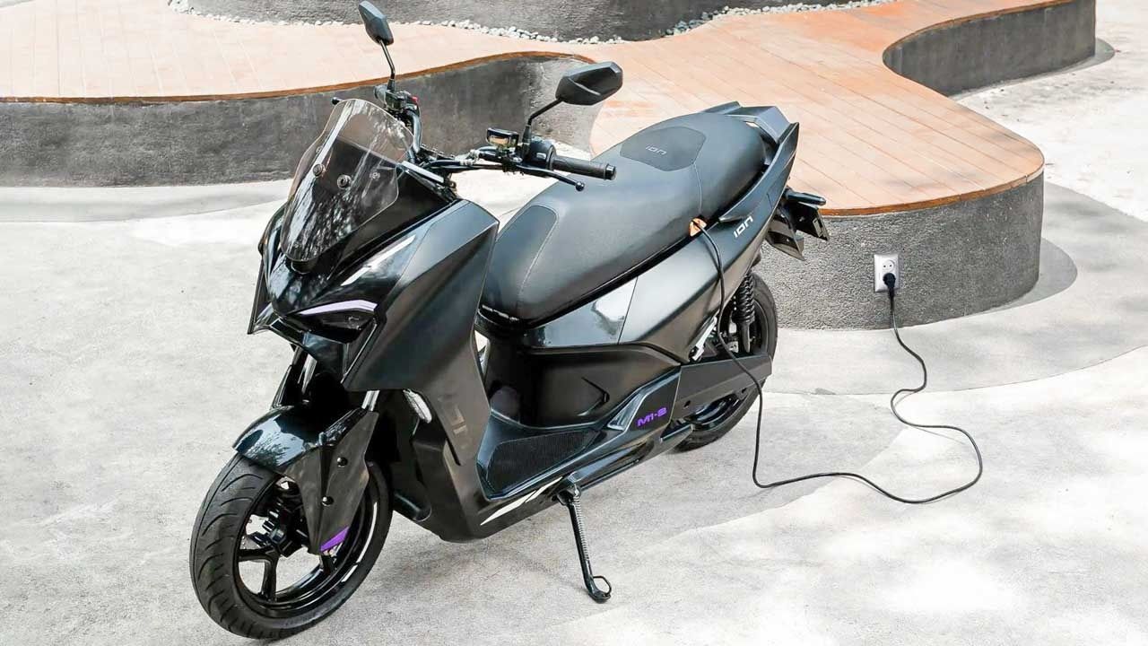 TVS M1-S Electric Maxi-Scooter: