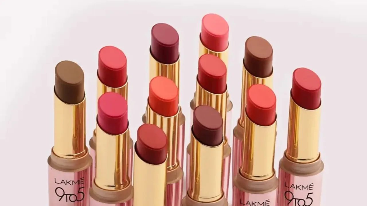 Top 5 Lipsticks Under Rs 1000 for Karwa Chauth 2025
