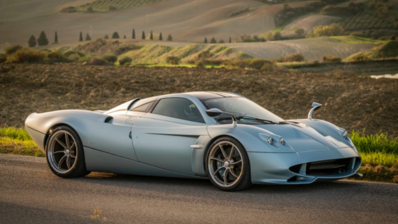 Top Luxury Cars In India...