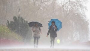 UK Weather Alert: Rain with cold wind, these parts of the country prepare for challenging weather in World category
