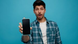 Vastu Tips For Mobile Wallpaper: Avoid These Images On Your Phone Screen