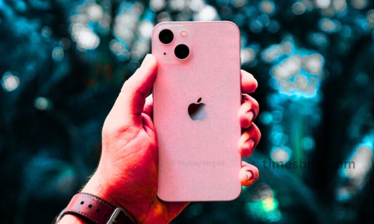 iPhone 13 is on sale for just ₹43,900 at the Amazon Diwali sale