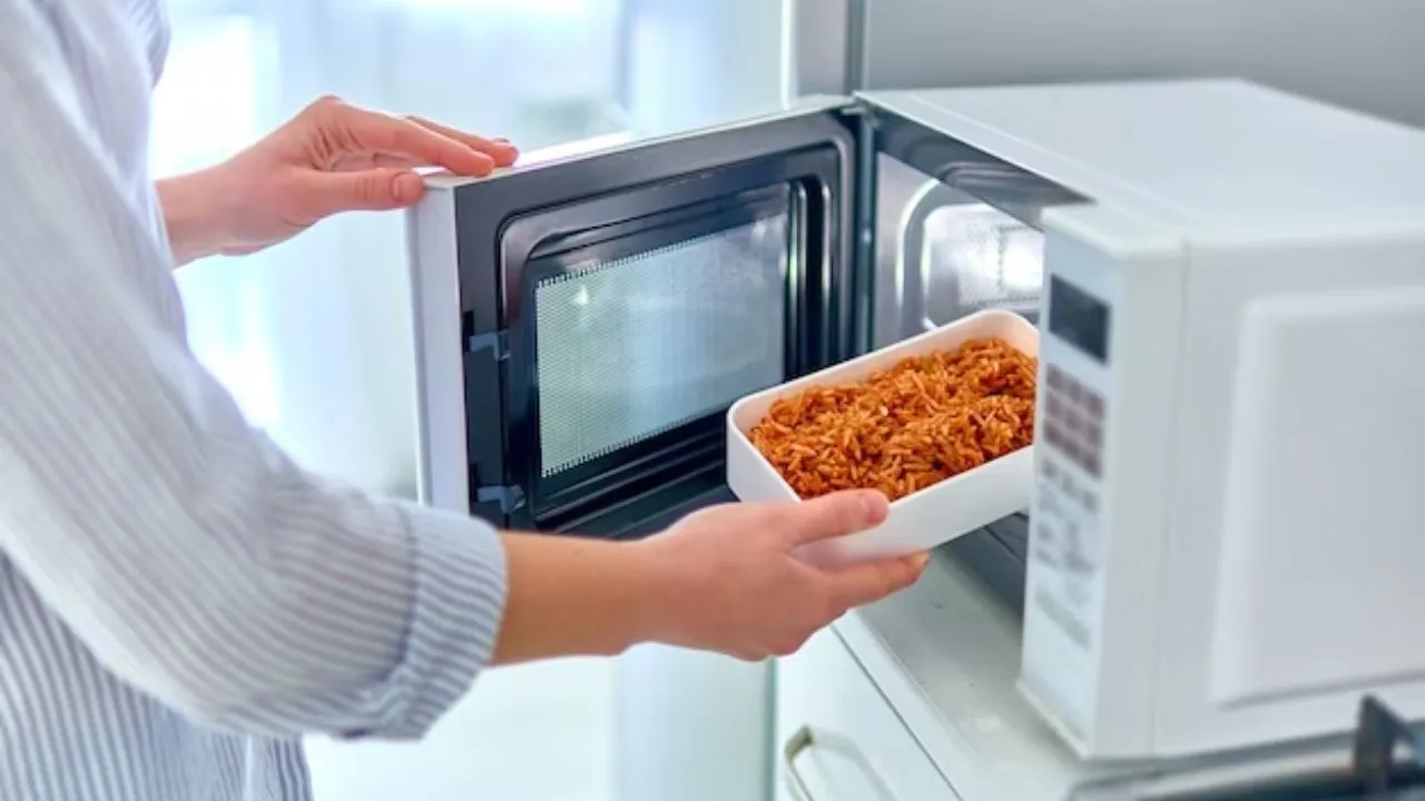 Microwave Oven