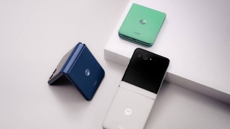 Flipkart Diwali Sale: Motorola Razr 60 Price Reduced By 27%; Heavy Discount Also Available On Tablets & TWS 