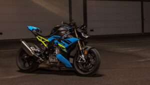 BMW S 1000 R- The Naked Bike That Beats Superbikes, Find Out Why It’s So Special