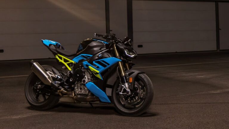 BMW S 1000 R- The Naked Bike That Beats Superbikes, Find Out Why It’s So Special