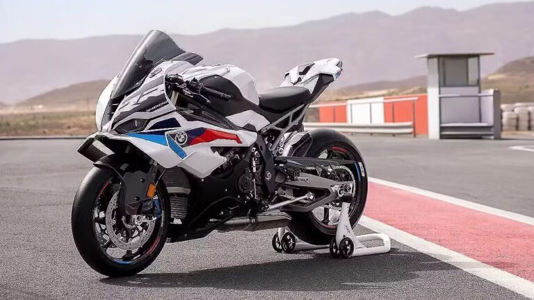 BMW S1000RR: With Powerful 999cc Inline 4-Cylinder, Liquid-Cooled Engine and Impressive Features
