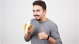 Banana Eating Mistakes – 5 Common Errors That Turn This Superfood Harmful