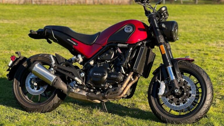 Benelli Leoncino 500 – Stylish Mid-Size Bike with Powerful 500cc Engine and Premium Retro-Scrambler Design
